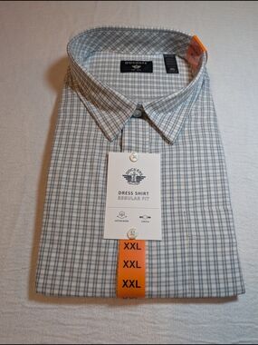 Dockers Men's Light Blue and White Windowpane Dress Shirt